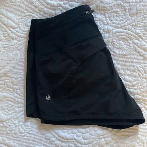 Lululemon shorts- black Speed Ups
